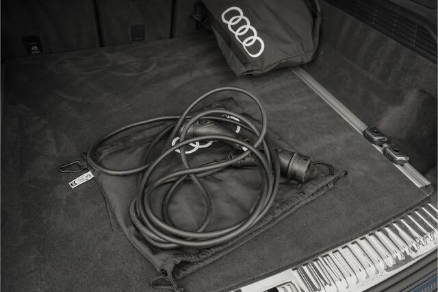 Audi Q8 55 TFSI e Quattro Pro Line S Pano Luchtverin ACC B&O 23"