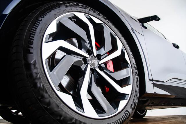 Audi Q8 Sportback e-tron 55 quattro S Edition 115 kWh Trekhaak - Panoramadak - Comfortstoelen - Stoelventilatie/Massage - Servosluiting - B&O - Head up - Parkeerassistent - Privacy glas - Optiekpakket zwart -