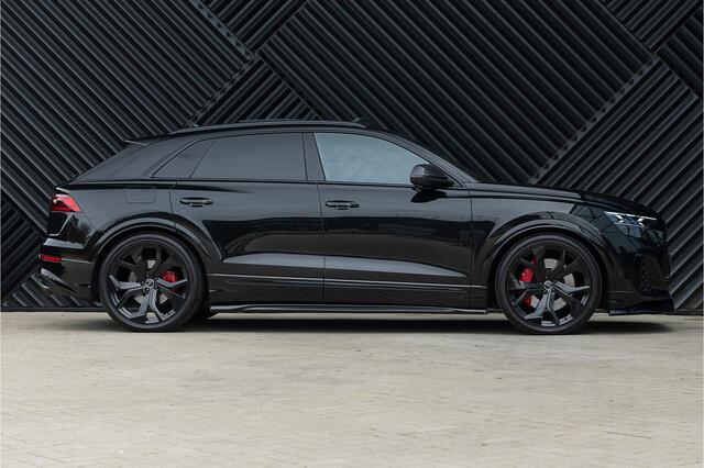Audi Q8 60 TFSI e quattro S-Line Competition ACC Pano Massage AchterasBes. 360 Matrix Stoelvent. Alcant. Hemel Keyless Trekhaak