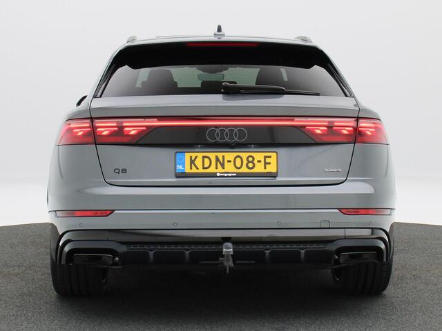 Audi Q8 60 TFSi e 490 Pk quattro S-Line Competition | Trekhaak | Panoramadak | Bang & Olufsen | Stoel Ventilatie/Verwarming | Luchtvering | Vierwielbesturing | Laser LED | 23 Inch