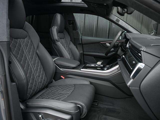 Audi Q8 60 TFSI e quattro | Audi Exclusive | B&O Advanced | S-seats met massage | Soft close | Adaptive cruise | Carbon inleg | Ambiance interieur | 360 camera | Verwarmbaar stuurwiel | Trekhaak