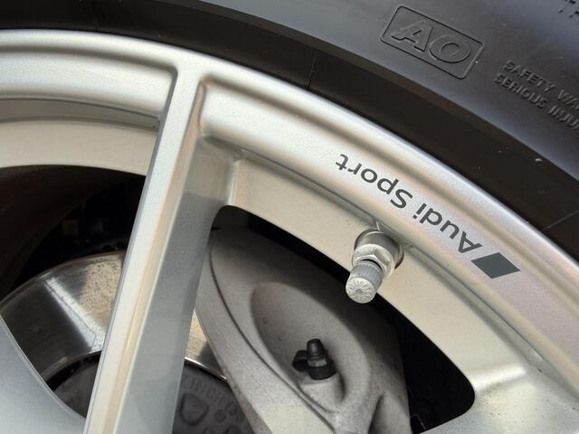 Audi Q8 55 TFSI e quattro Pro Line S-Line interieur l Luchtvering l Trekhaak l