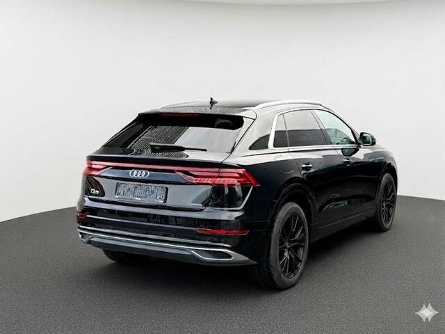 Audi Q8 55 TFSIe quattro Pro Line Plus 380pk | Unieke Auto | Panoramadak | Zeer weinig km's | 21 inch lichtmetalen velgen | 360 graden camera |