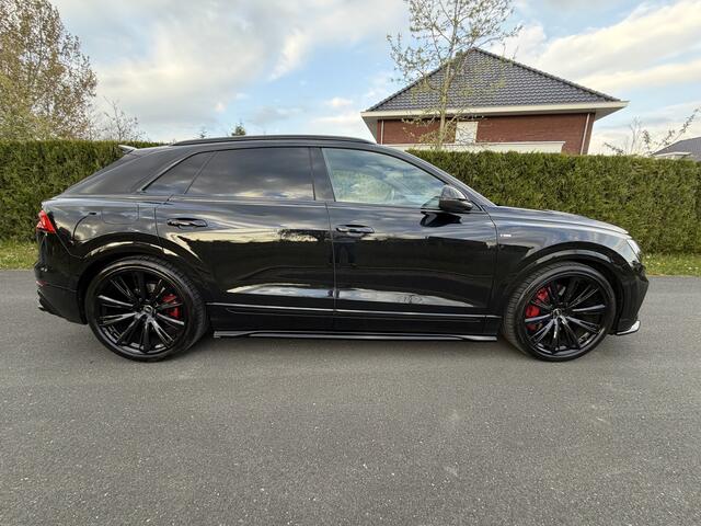 Audi Q8 60 TFSI e QUATTRO PRO LINE S COMPETITION 462PK SQ8 LOOK FULL OPTIONS