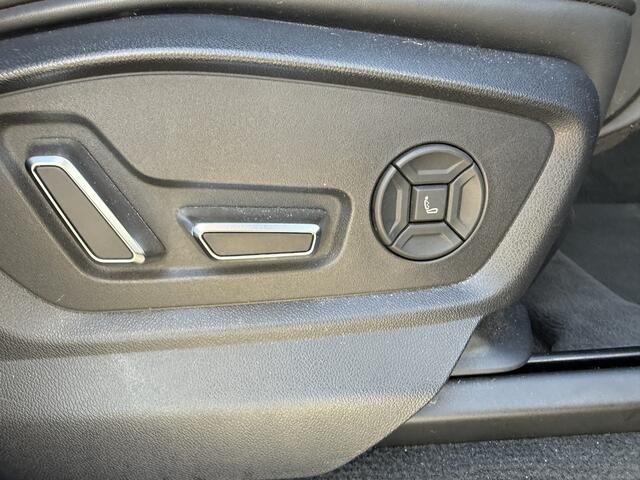 Audi Q8 50 TDI quattro Pro Line S ** Panodak ** Leder ** Luchtvering ** BOSE ** Trekhaak ** Massage