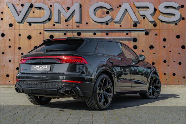 Audi Q8 4.0 TFSI RS Q8 quattro | Soft-Close | Smartphone | B&O | Tour | HUD | Panorama | 23" | Sportuitlaat |