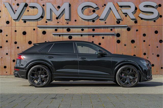 Audi Q8 4.0 TFSI RS Q8 quattro | Soft-Close | Smartphone | B&O | Tour | HUD | Panorama | 23" | Sportuitlaat |