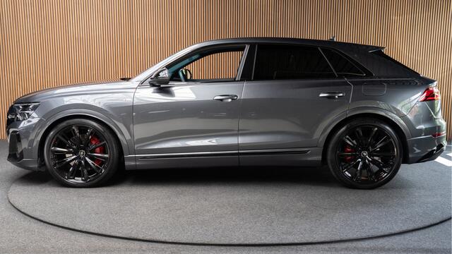 Audi Q8 60 TFSI e quattro Pro Line S Competition HUD Panodak 360° B&O ACC Leer LM velgen Memory seats Climate voor en achter PDC Elektr. uitklapbare trekhaak Stoelverwarming voor & achter Niveauregeling Massage Stoelventilatie NIEUW! Fabrieksgarantie!