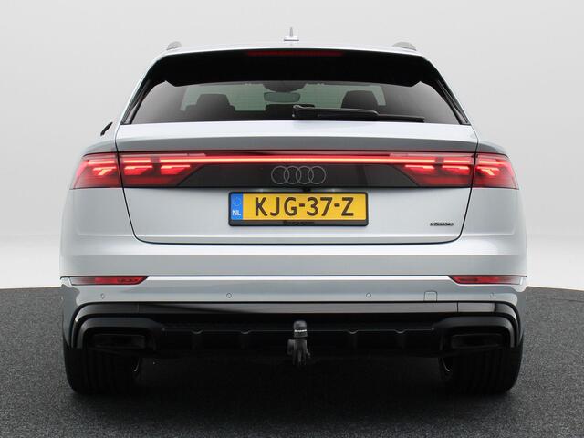 Audi Q8 60 TFSi e 490 Pk quattro S-Line Competition | Matrix Laser LED | Vierwielbesturing | B&O Audio | Valcona Leder | 22 Inch | Trekhaak | Head-Up | 20.328 Km!!