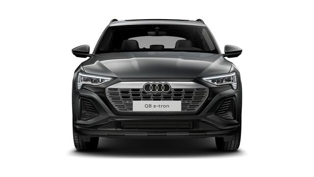 Audi Q8 e-tron 55 quattro S Edition 115 kWh Trekhaak - Panoramadak - Adaptieve Cruise Control - B&O - Stoelverwarming vóór - Sportstoelen - Uitgebreide interieurvoorverwarming - Parkeerassistent -