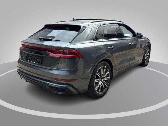 Audi Q8 55 TFSIe 381pk Tiptronic Quattro Pro Line S · Panoramadak · 360 Camera · Wegklapbare Trekhaak · Apple/Android Car Play · Luchtvering · 21'' Inch ·