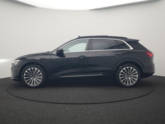 Audi Q8 e-tron 55 Quattro S Edition 114 kWh 408pk Dealer O.H. | Panodak | Luchtvering | Adaptive Cruise | Head Up | Bang & Olufsen | 360 Camera | Lederen Sportstoelen Verwarmd | Matrix LED | Keyless | Apple Carplay | Navigatie | DAB |