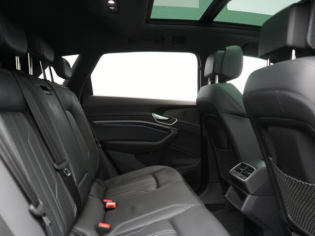Audi Q8 e-tron 55 Quattro S Edition 114 kWh 408pk Dealer O.H. | Panodak | Luchtvering | Adaptive Cruise | Head Up | Bang & Olufsen | 360 Camera | Lederen Sportstoelen Verwarmd | Matrix LED | Keyless | Apple Carplay | Navigatie | DAB |