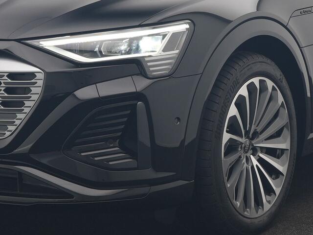 Audi Q8 e-tron 55 Quattro S Edition 114 kWh 408pk Dealer O.H. | Panodak | Luchtvering | Adaptive Cruise | Head Up | Bang & Olufsen | 360 Camera | Lederen Sportstoelen Verwarmd | Matrix LED | Keyless | Apple Carplay | Navigatie | DAB |
