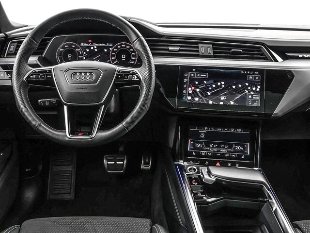 Audi Q8 Sportback e-tron 55 Quattro S Edition 115 kWh 408pk · SOH 94,8% · Panoramadak · 360 Camera · Luchtvering · Virtual Mirror's · Matrix LED · Keyless · Head-Up Display ·