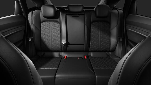 Audi Q8 Sportback e-tron 55 quattro S Edition 115 kWh Panoramadak - Stoelverwarming/achter - S Sportstoelen - B&O - Head up - Assistentiepakket Tour - Parkeerassistent - Uitgebreide interieurvoorverwarming -