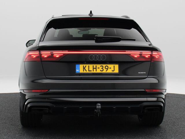 Audi Q8 60 TFSi e 490 Pk quattro S-Line Competition | Stoelverwarming/Ventilatie | Memorie | Head UP | Panorama dak | Laser LED | Bang & Olufsen | Vierwielbesturing | Nachtzicht Assistent | 10.262 Km !!
