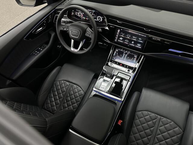 Audi Q8 60e 462PK Competition | #RS-Stoelen | Carbon | Panorama | ACC | 360 Camera | B&O Sound | Trekhaak | Matrix-LED | Sfeerverlichting | Memory | Stuurverwarming | Stoelverwarming V+A | Zonwering | ISO-Glas | Leder Dashboard | 3-Zone Clima | Carplay |