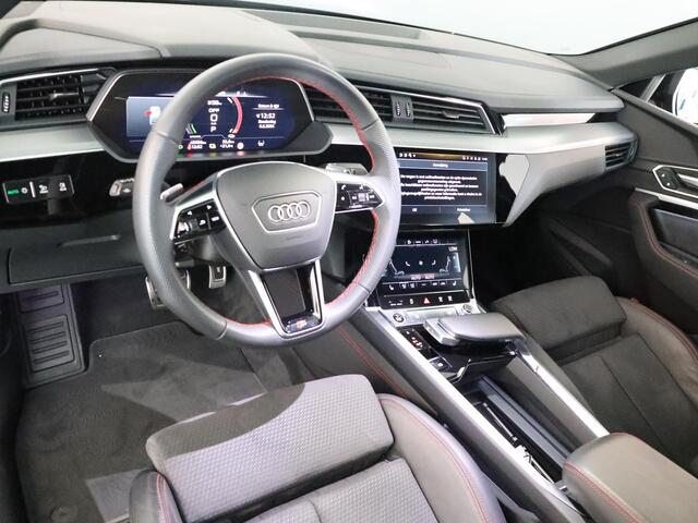 Audi Q8 Sportback e-tron 50 quattro S Edition 95 kWh 340 pk | SOH 92,35% | Navigatie | Parkeersensoren | Achteruitrijcamera | Lichtmetalen velgen 21" | Luchtvering | S-Line |