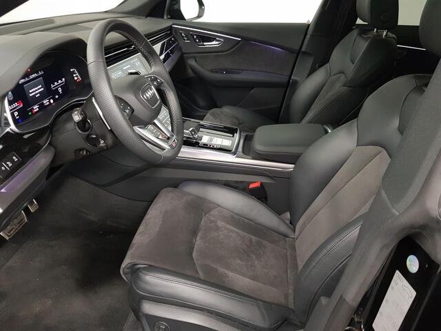 Audi Q8 4.0 TFSI RS Q8 Quattro 600pk! Panorama dak Navigatie Electrische achterklep Led Camera Climate Control Parkeer sensoren voor en achter Lichtmetalen Velgen