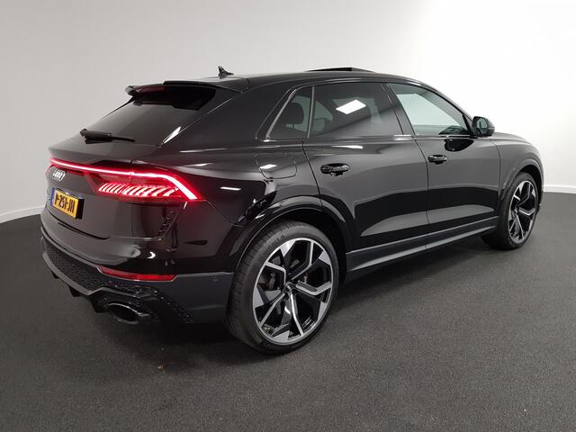 Audi Q8 4.0 TFSI RS Q8 Quattro 600pk! Panorama dak Navigatie Electrische achterklep Led Camera Climate Control Parkeer sensoren voor en achter Lichtmetalen Velgen
