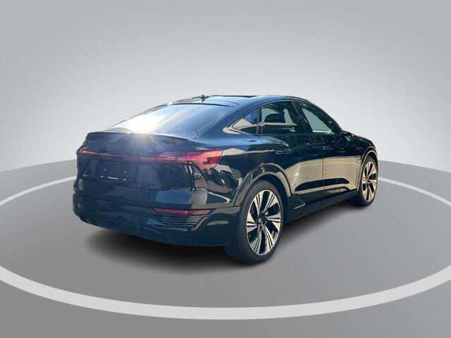 Audi Q8 Sportback e-tron 55 quattro S Edition 115 kWh · Panoramadak · 360 Camera · Luchtvering · Keyless · 360 Camera · Keyless · Matrix LED · 22"Velgen ·