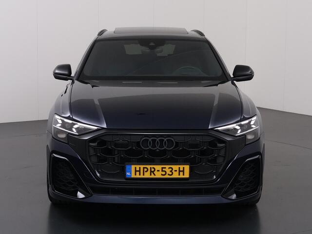 Audi Q8 60 TFSI e quattro Pro Line S Competition | 490PK | Luchtvering | Optiek Pakket Zwart | S-LIne Plus Pakket | Virtual Cockpit | 360 Camera | Trekhaak | Stoel/Stuurverwarming | Panoramadak | Stoelverwarming Achter | Matrix/Laser LED | HUD | Bang & Olufsen | SoftClose |