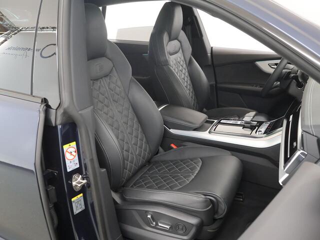 Audi Q8 60 TFSI e quattro Pro Line S Competition | 490PK | Luchtvering | Optiek Pakket Zwart | S-LIne Plus Pakket | Virtual Cockpit | 360 Camera | Trekhaak | Stoel/Stuurverwarming | Panoramadak | Stoelverwarming Achter | Matrix/Laser LED | HUD | Bang & Olufsen | SoftClose |