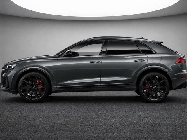 Audi Q8 60 TFSI e quattro Competition Plus 490 PK · Glazen panoramadak · B&O Premium 3D · Decoratielijsten mat carbon twill