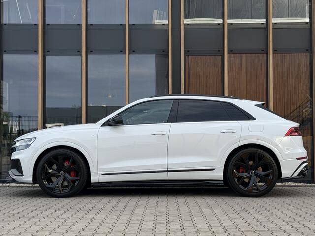 Audi Q8 55 TFSI Quattro Pro Line S | 23 inch | Pano | Adaptieve Cc | Camera |