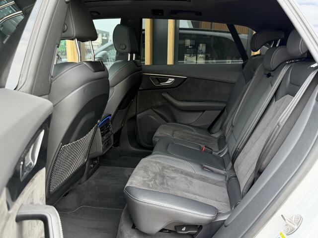 Audi Q8 55 TFSI Quattro Pro Line S | 23 inch | Pano | Adaptieve Cc | Camera |