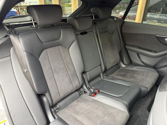 Audi Q8 55 TFSI Quattro Pro Line S | 23 inch | Pano | Adaptieve Cc | Camera |