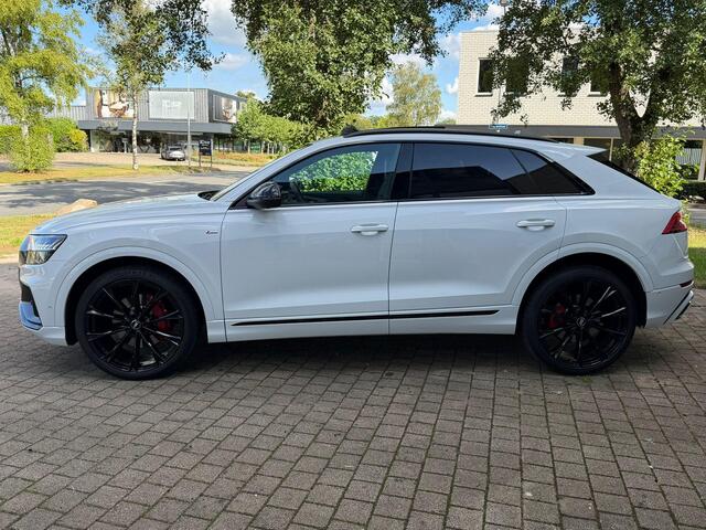 Audi Q8 55 TFSI Quattro | S-line | Panorama | Matrix LED | Luchtvering | ACC | Head-up Display