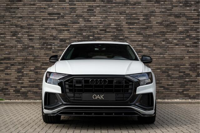 Audi Q8 55 TFSI e quattro S-Line | Navi | Leder | B&O | Trekhaak | Luchtvering | Camera | 23"LM | Head-Up | Wit Metallic