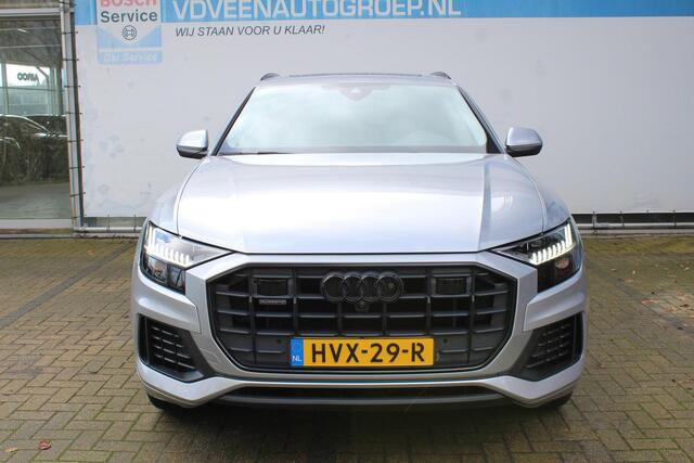 Audi Q8 55 TFSI e quattro Pro Line | Incl. 12 maanden Garantie | Night Vision Assistant | Luchtvering | Panorama dak | 360* Camera | Keyless Go | Stoel/stuur verwarming | Stoelventilatie | Elektrisch verstelbare stoelen | Elektrische kofferbakklep | Adaptive cruise | Dodehoekdetectie | Apple CarPlay/Android Auto | DAB | Climate controle | Automatisch inparkeren | Navigatie |