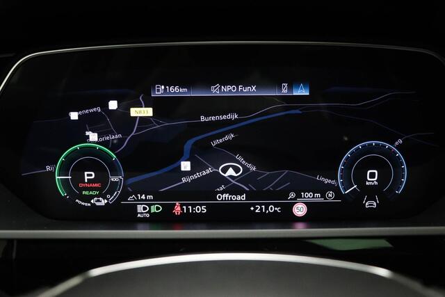 Audi Q8 e-tron 55 quattro Advanced Edition 115 kWh | PANORAMADAK | HEAD UP | LEDER | SFEERVERLICHTING | B&O | 360 CAMERA | TREKHAAK | 23"