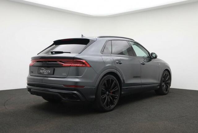 Audi Q8 60 TFSI e-hybrid quattro S Line Competition l AWD Besturing l B&O l HUD l Trekhaak l Alcantara Hemel l VOL OPTIES
