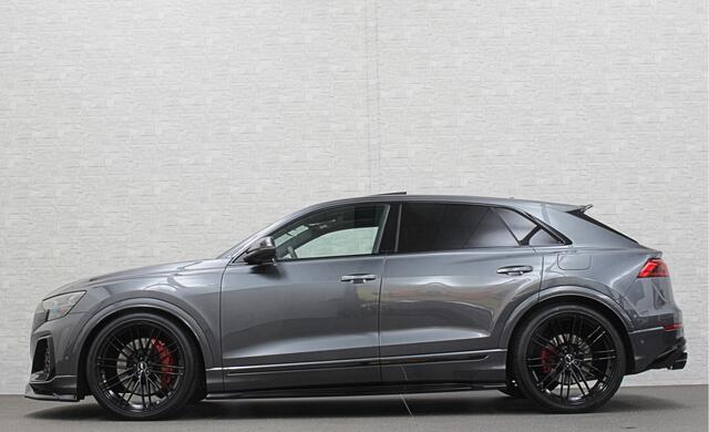 Audi Q8 60e Competition 490pk | 4WS | Massage | Carbon | Ventilatie | Valcona Leder+ Pakket | B&O Sound | 23'' | Alcantara hemel | Head-Up | Soft-Close | Panorama | 2x Memory | Trekhaak | Keyless-Entry | Luchtvering | Nieuw | Fabrieksgarantie.