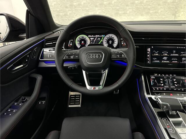 Audi Q8 60e Competition 490pk | 4WS | Massage | Carbon | Ventilatie | Valcona Leder+ Pakket | B&O Sound | 23'' | Alcantara hemel | Head-Up | Soft-Close | Panorama | 2x Memory | Trekhaak | Keyless-Entry | Luchtvering | Nieuw | Fabrieksgarantie.