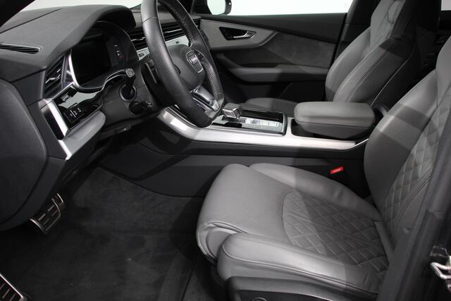 Audi Q8 55 TFSI e PHEV quattro Pro Line S-Line 3* S-Line Leder B&O Trekhaak Elektrisch Luchtvering Led Dab Led Blackpack Stoelverwarming Stoelverkoeling Camera