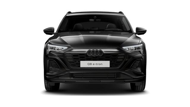 Audi Q8 e-tron 55 quattro S Edition 115 kWh Trekhaak - Panoramadak - Adaptieve Cruise Control - Head up - Stoelverwarming voor/achter - LED koplampen - Uitgebreide interieurvoorverwarming -