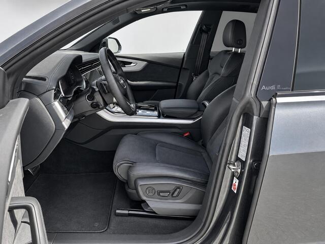 Audi Q8 55 TFSI e quattro S line Competition Model 2025 Head-Up 4WS Luchtvering Trekhaak Matrix B&O Panoramadak