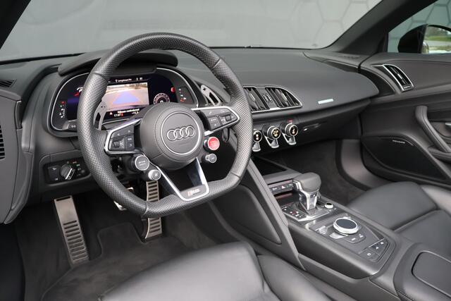 Audi R8 Spyder 5.2 Performance Quattro FACELIFT | KERAMISCH | B&O | CARBON EXTERIEUR | TECHNOLOGY PACK | SPORTUITLAAT | STOELVERWARMING |