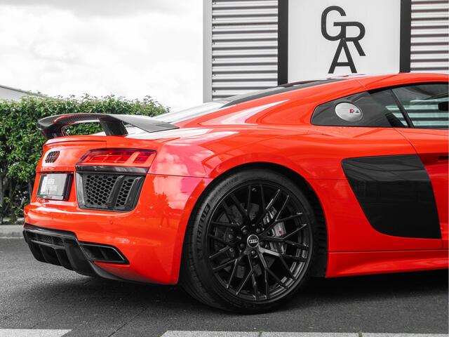 Audi R8 V10 Plus 5.2 FSI quattro | Quicksilver | Öhlins onderstel | Keramisch
