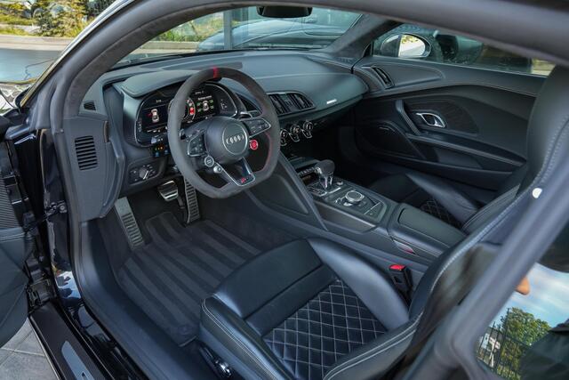 Audi R8 performance quattro 5.2 620pk |Custom titanium uitlaat|KW V4 schroefset|Maxton|carbon exterieur|B&O|virtual cockpit|magnetic ride|parkeercamera|clima control|