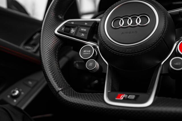 Audi R8 Spyder ABT V10 Plus | ABT Race package | ABT GR20 Forged velgen | ABT Exclusive carbon side pods | | Keramisch | Magnetic ride | Carbon in- en exterieur | B&O | Comfortsleutel