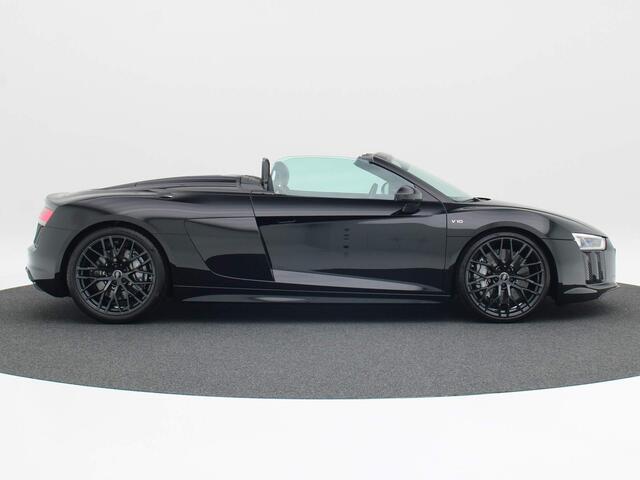 Audi R8 Spyder 5.2 FSI quattro | Keramisch | Org Nl auto | B&O | Akrapovic | Camera | Leder | Slechts 7.323 km uniek!