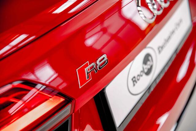 Audi R8 5.2 FSI RWS 1 of 999