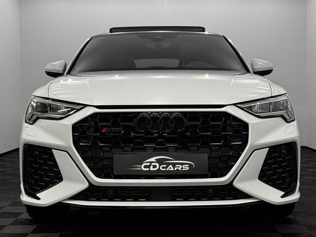 Audi RS Q3 RSQ3 Sportback TFSI Quattro 400PK btw Pano, Half leder, Navi, Parkeersensoren, Virtual desk, Stoelverwarming, Elektrische achterklep