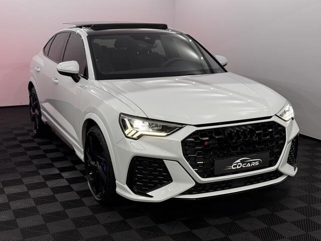 Audi RS Q3 RSQ3 Sportback TFSI Quattro 400PK btw Pano, Half leder, Navi, Parkeersensoren, Virtual desk, Stoelverwarming, Elektrische achterklep
